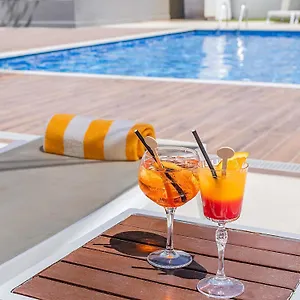 4* מלון Novotel